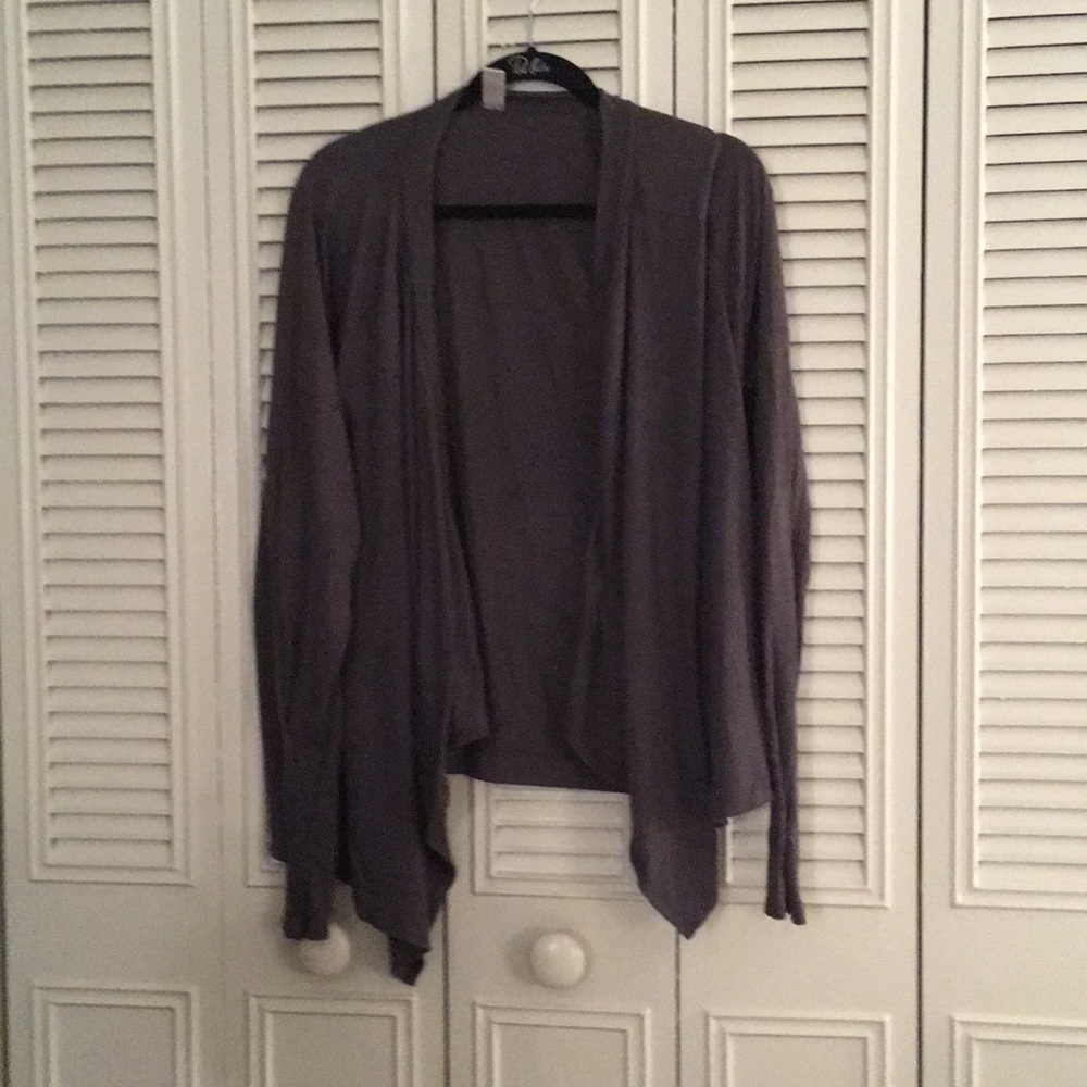 Old Navy Draped Grey Long Sleeved Open Top